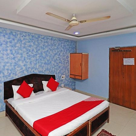 Oyo 39838 Riverside Hotel Bilaspur  Bagian luar foto