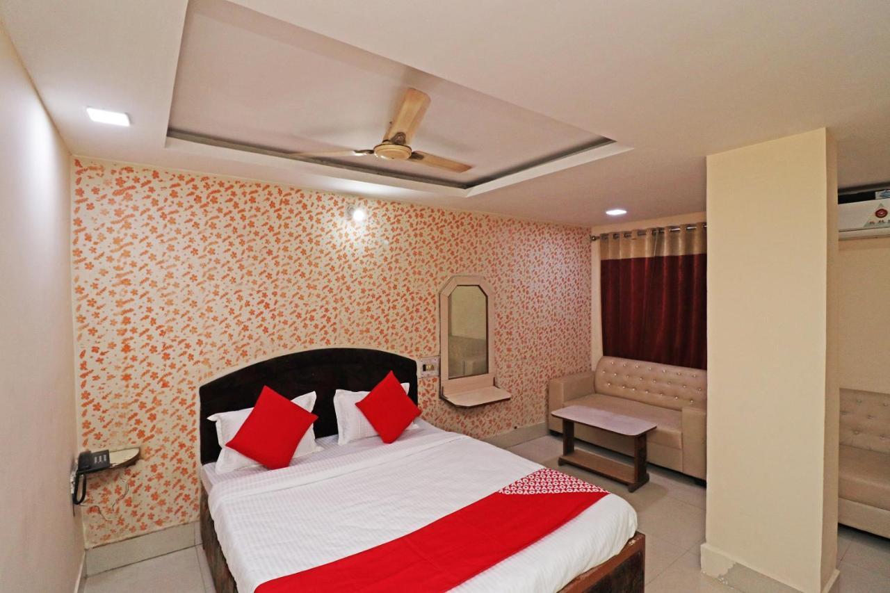 Oyo 39838 Riverside Hotel Bilaspur  Bagian luar foto