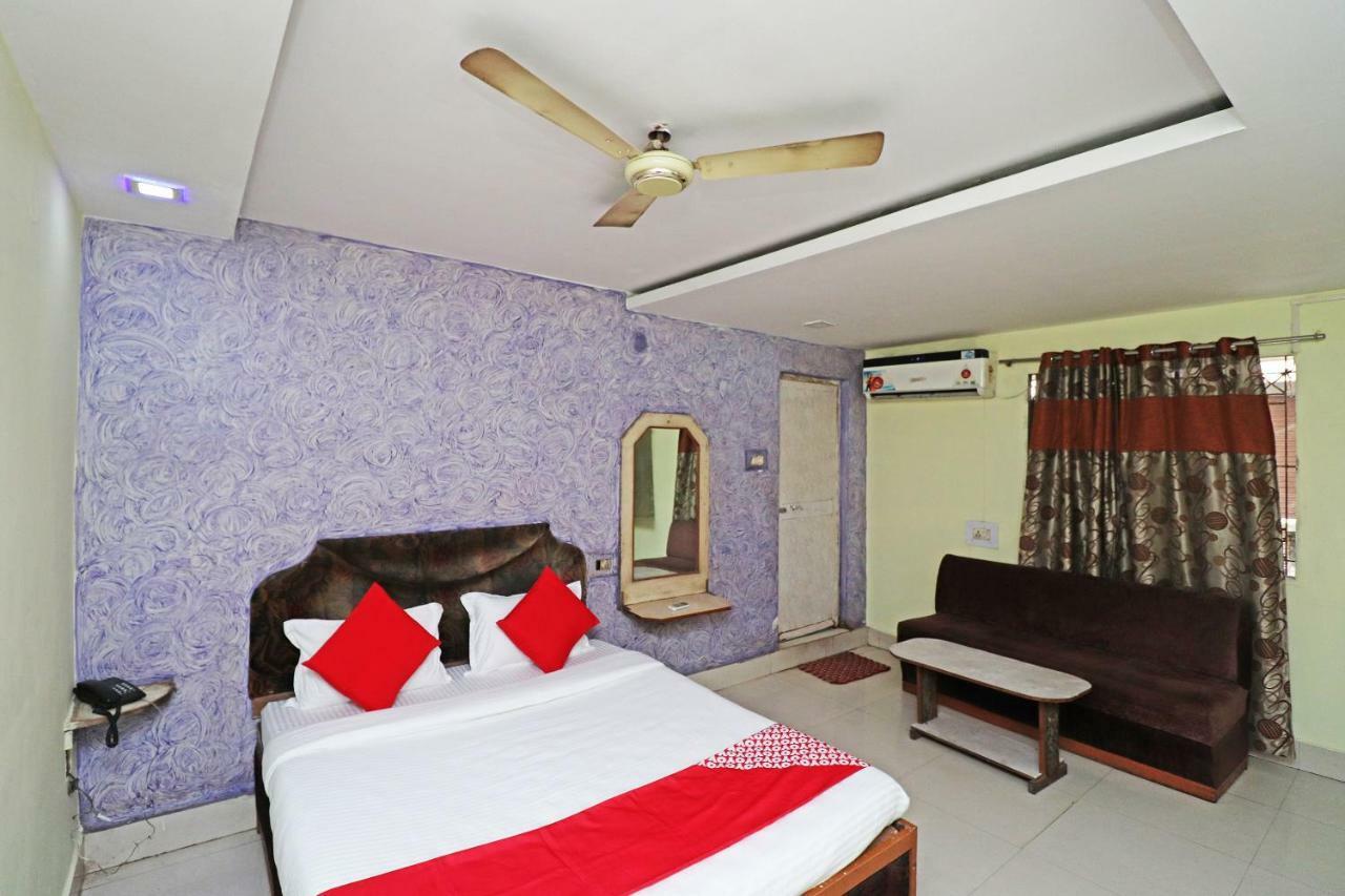 Oyo 39838 Riverside Hotel Bilaspur  Bagian luar foto